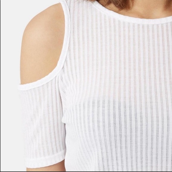 3/$50 Topshop Shoulder Cut Crop Top - Picture 3 of 3